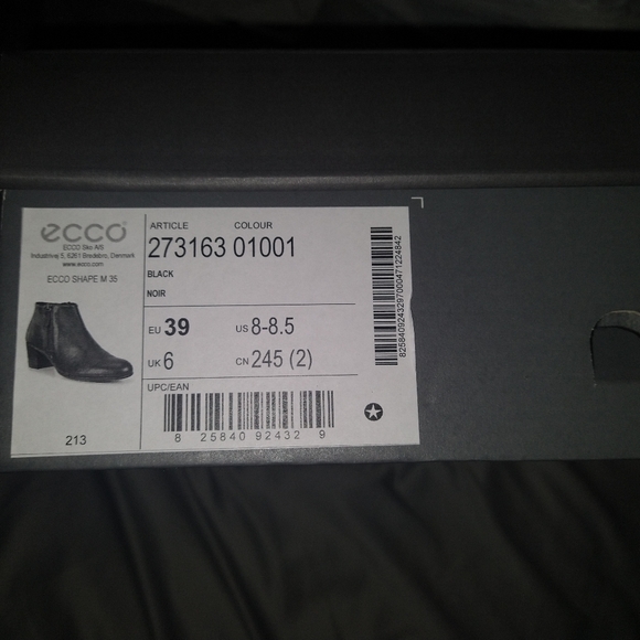 New black ankle boots - Picture 4 of 9